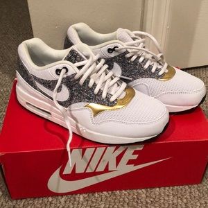 Women’s Nike Air Max 1 SE Sneakers Size 8.5